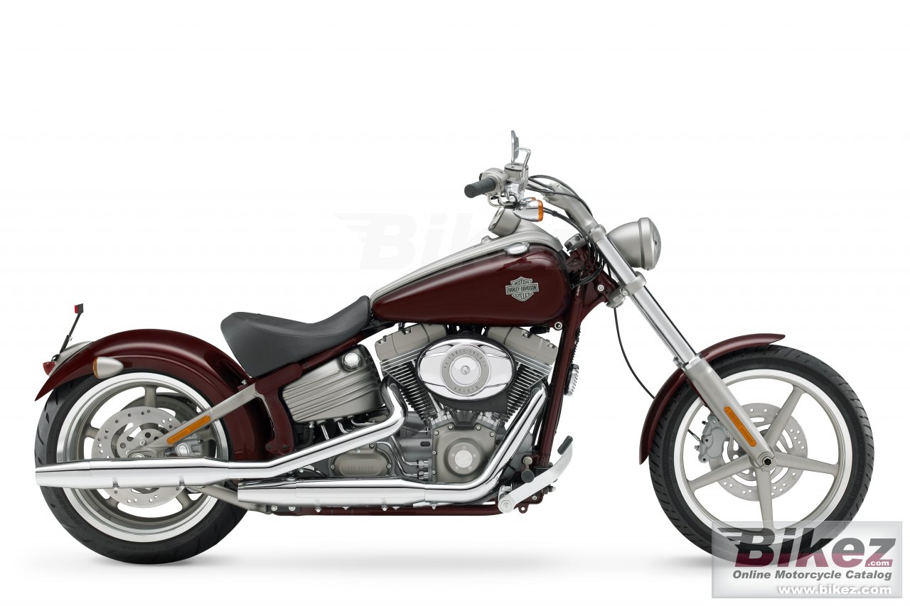 Big Harley-Davidson fxcw softail rocker picture and wallpaper from Bikez.com